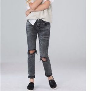 Pilcro slim fit boyfriend jeans black size 25